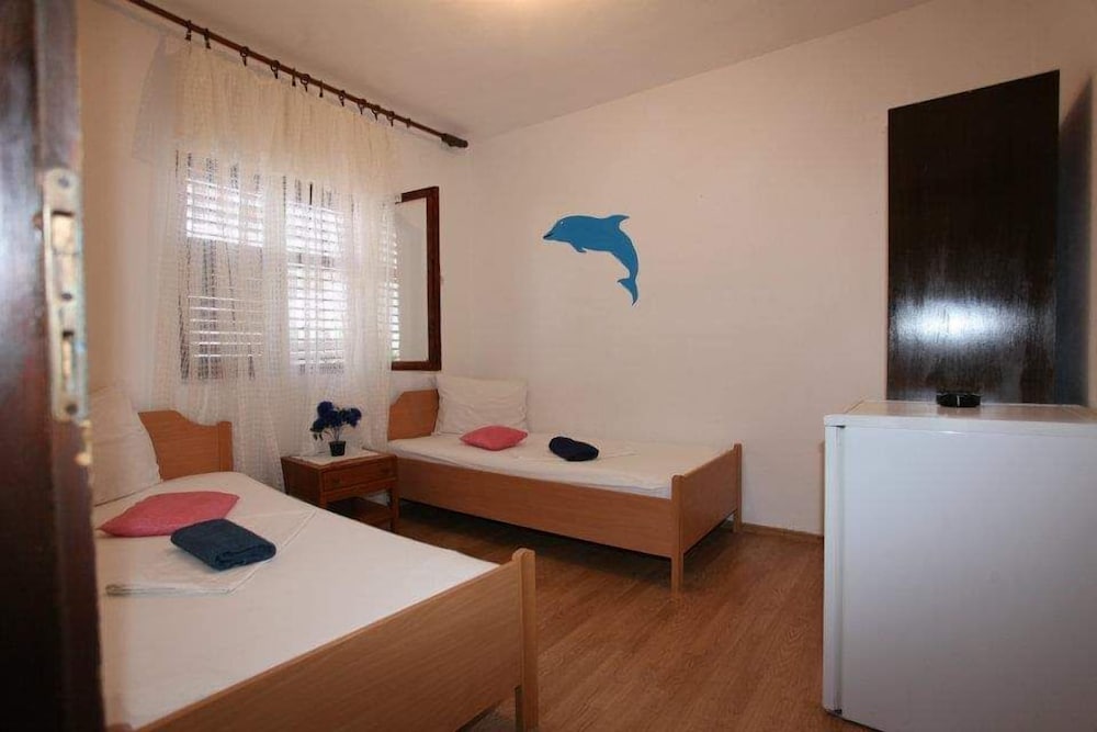 Basic Twin Room