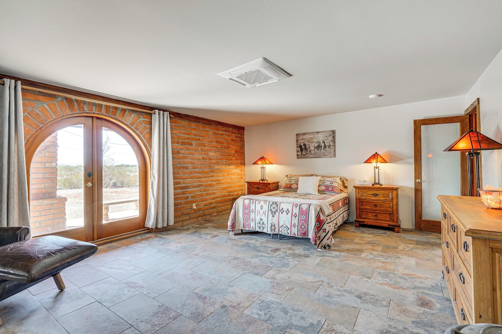 Standard Room (no meals included) photo 2