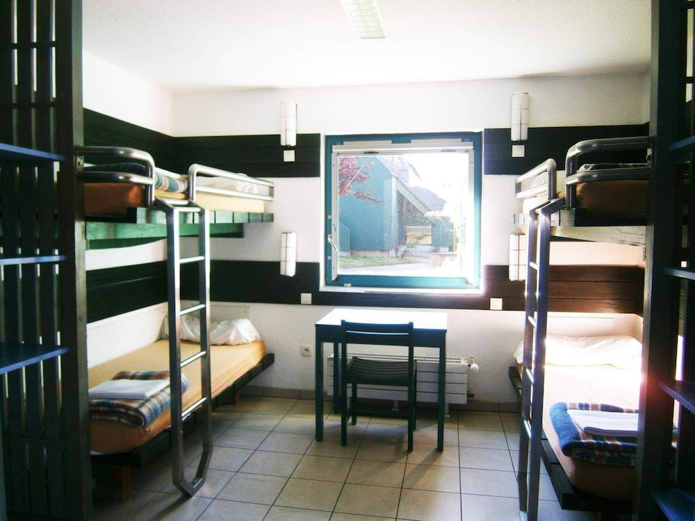 Quadruple Room - Shared Bathroom - Photo 1