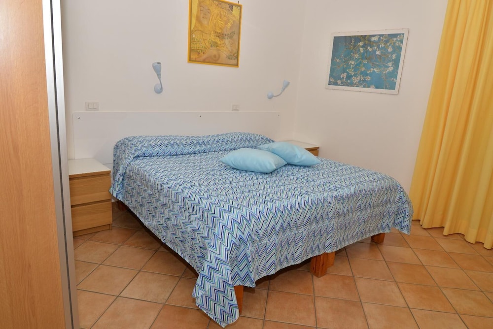 Basic Double Room, Ensuite