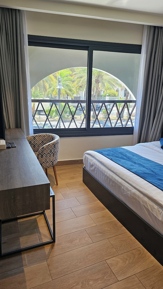 Standard Room, 1 Double Bed, City View photo 3