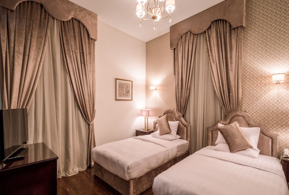 Standard Single Room, 1 King Bed photo 1
