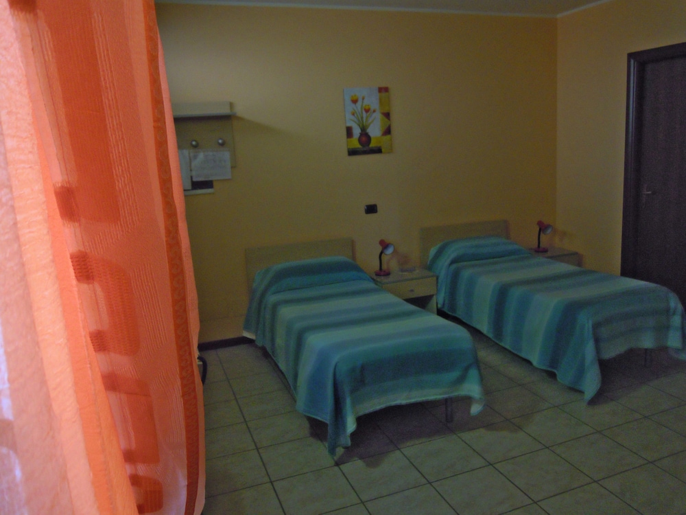 Double Or Twin Room photo 3