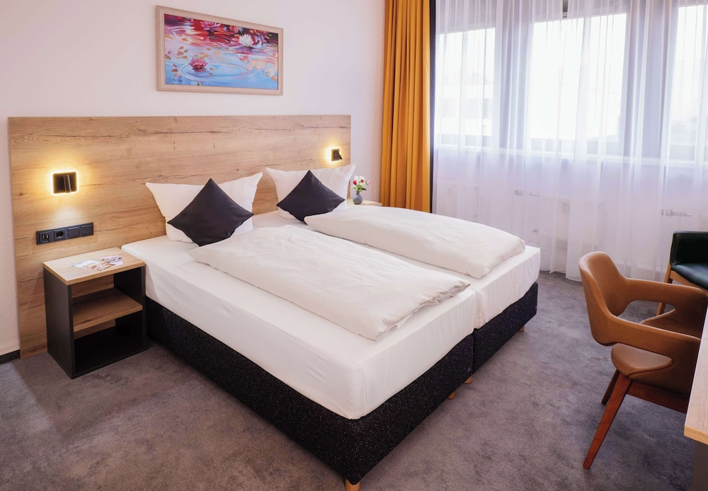 Deluxe Room, 2 Twin Beds - Photo 2