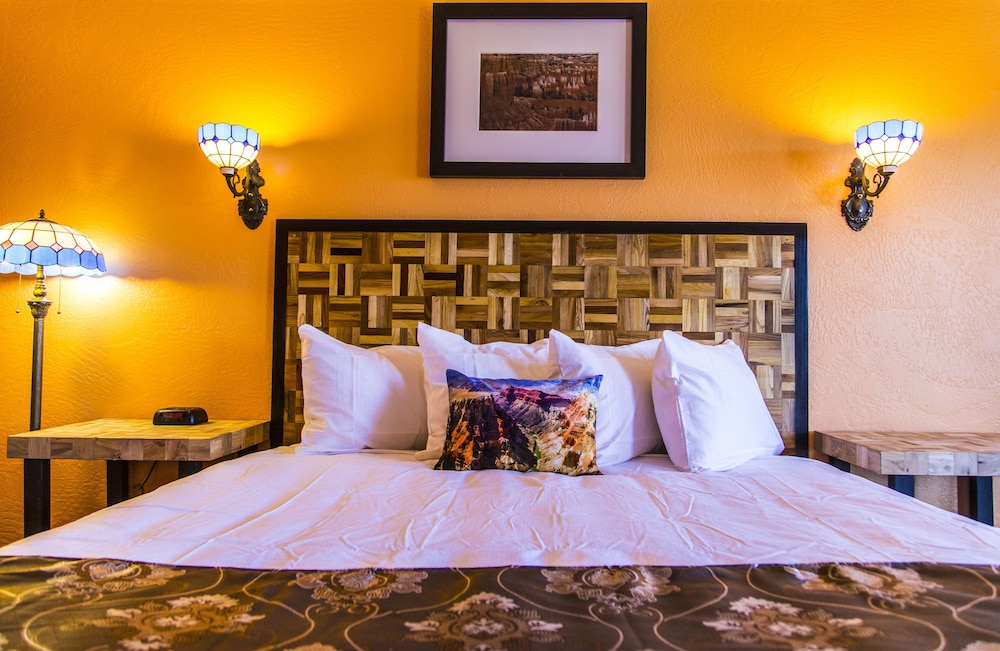 Standard Room, 1 King Bed - Photo 8
