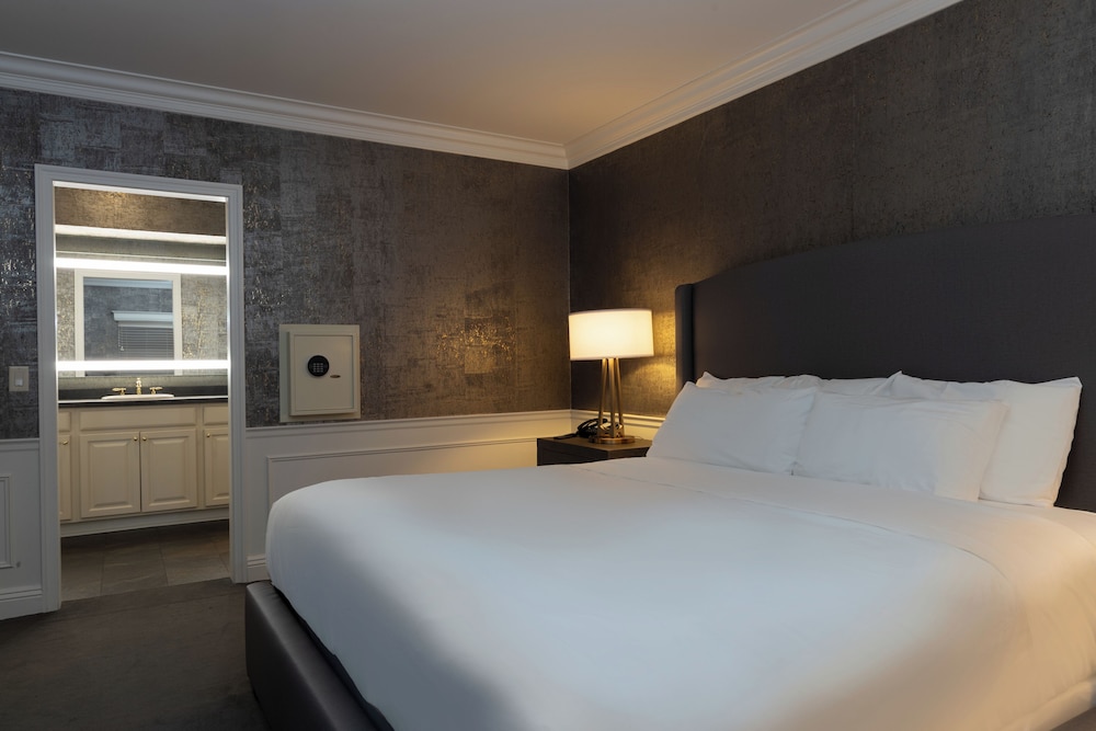 Suite (Avalon)