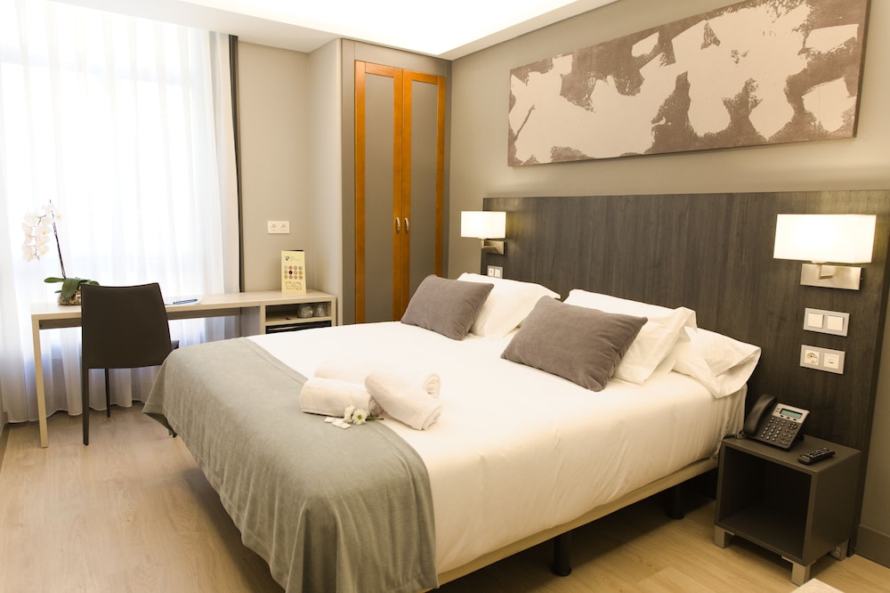 Premium Double Room - Photo 1