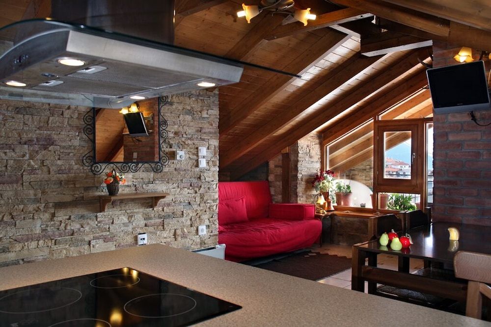 Royal Suite, Fireplace photo 2