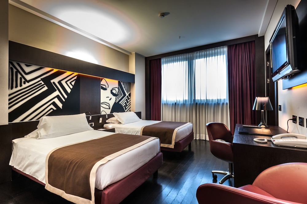 Standard Room, 2 Twin Beds, Courtyard View