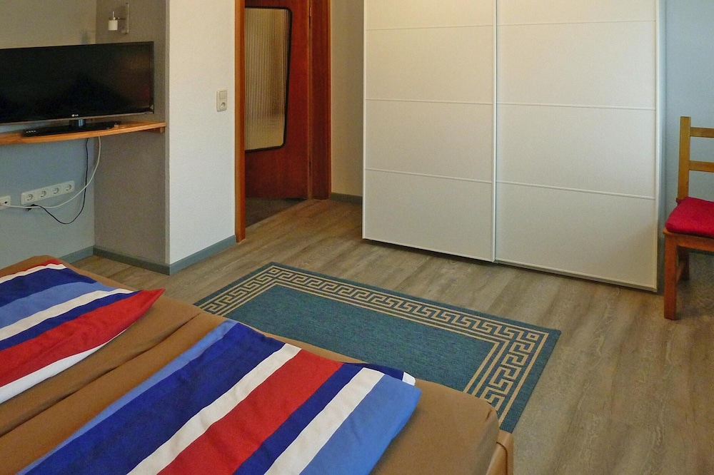 Apartment photo 2