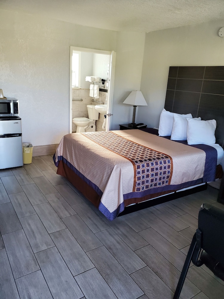 Room, 1 Queen Bed, Accessible