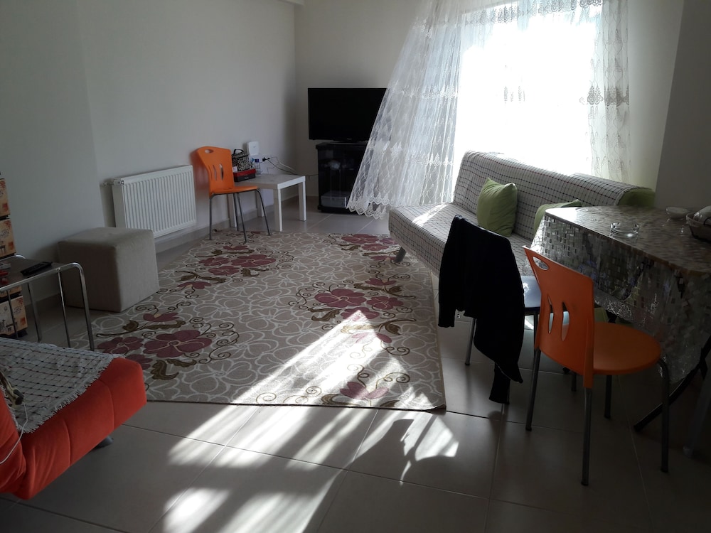 Apartment photo 3