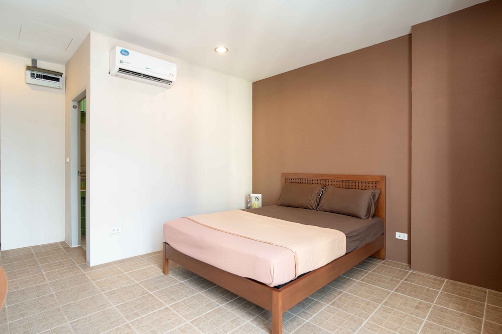 Deluxe Room, City View photo 2
