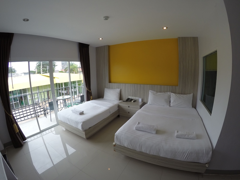 Standard Double or Twin Room, Pool Access, Pool View photo 1