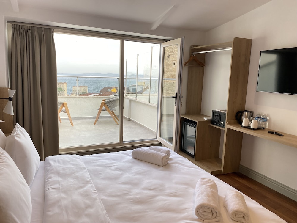Execuitve Suite Sea view with Terrace photo 3
