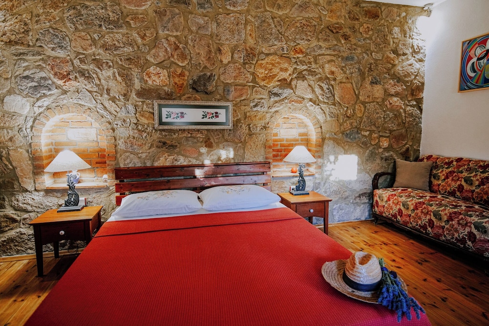 Standard Room photo 2