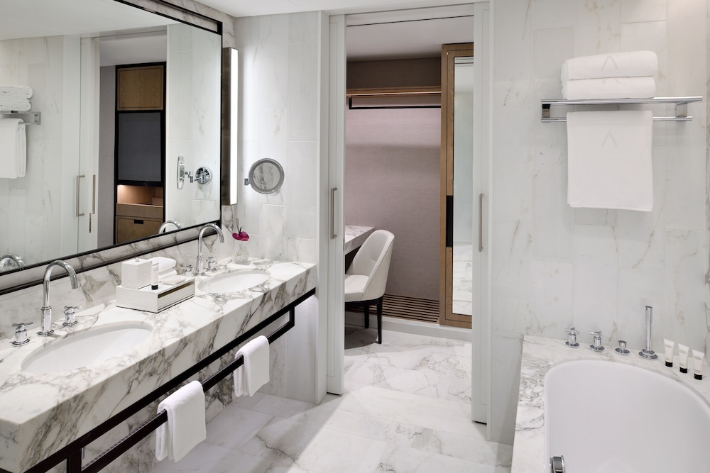 Premier Room - Photo 5