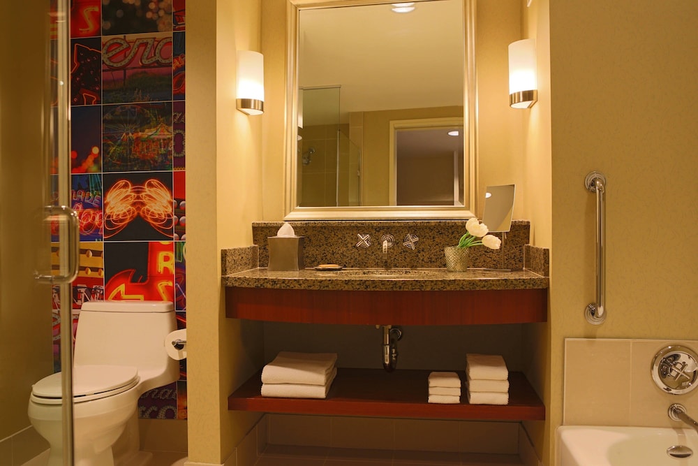 Room, 2 Double Beds - Strip View - Photo 4