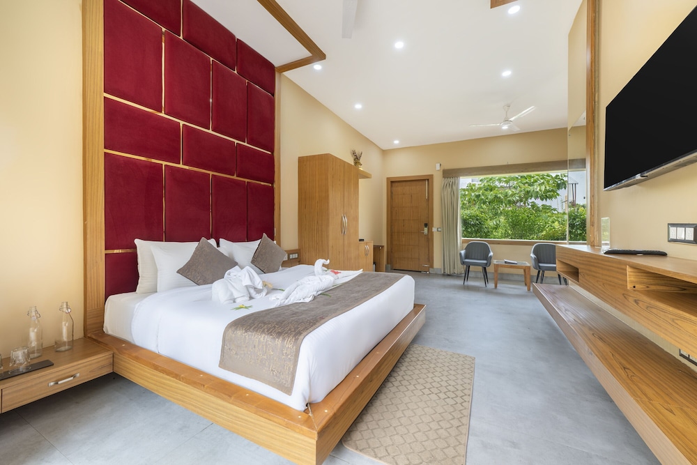 Superior Studio Suite, Garden Area