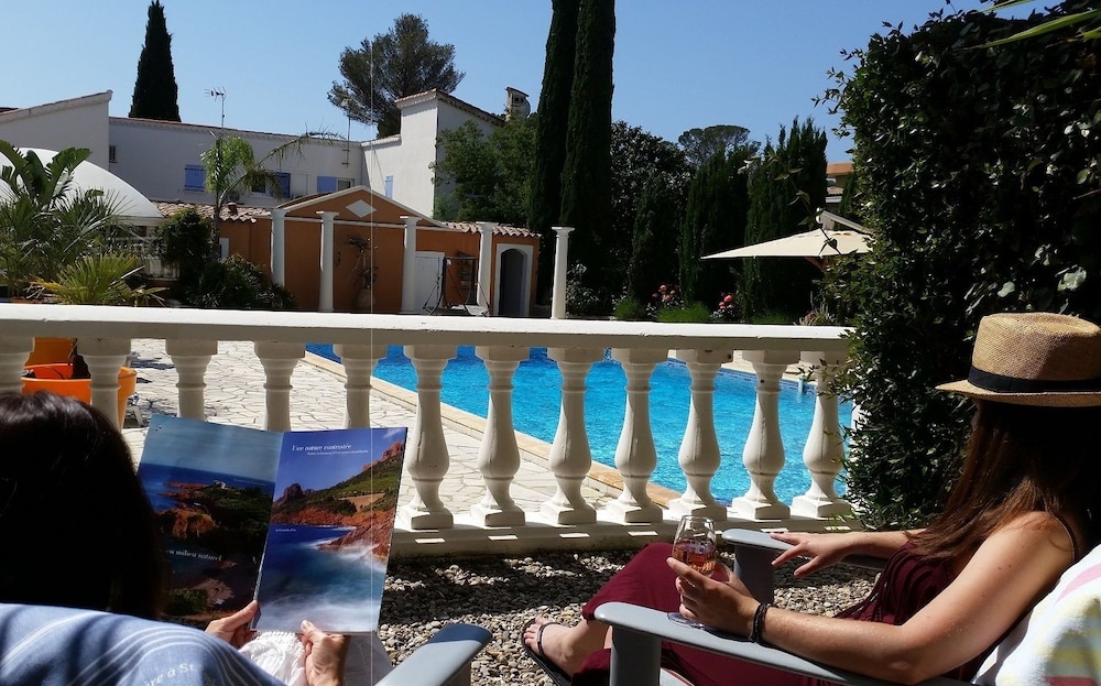 Comfort Studio, Terrace, Pool View (Matisse) photo 3