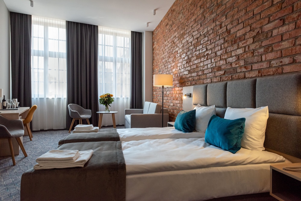 Superior Double Room, 2 Twin Beds (4*) - Photo 1