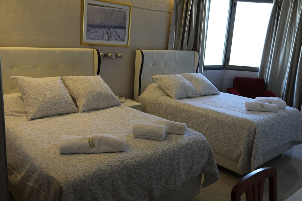 Luxury Suite, 1 Bedroom, Pool Access, City View