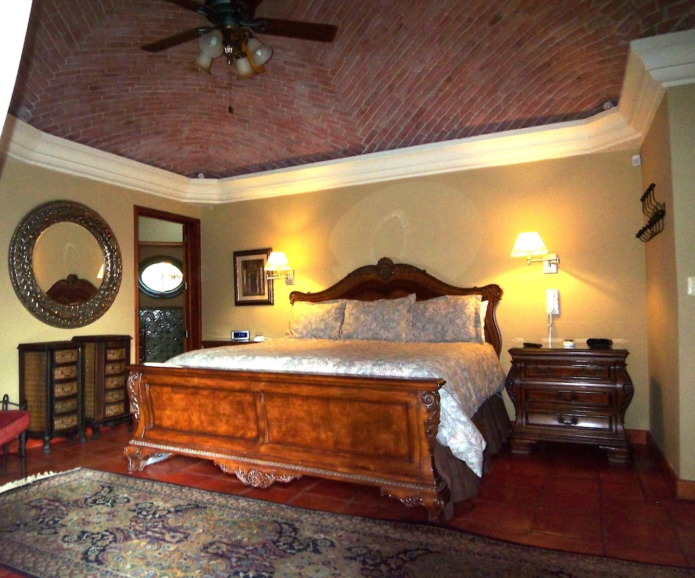 Luxury House, 3 Bedrooms, Terrace, City View photo 1