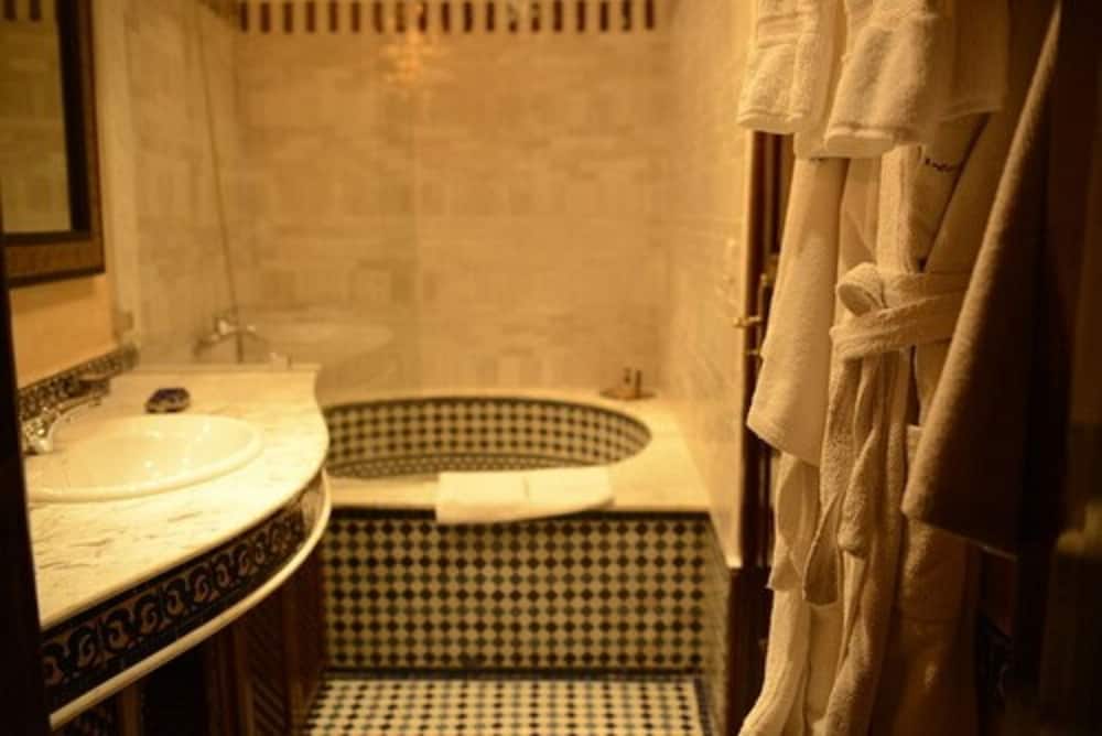 Standard Room - Photo 10