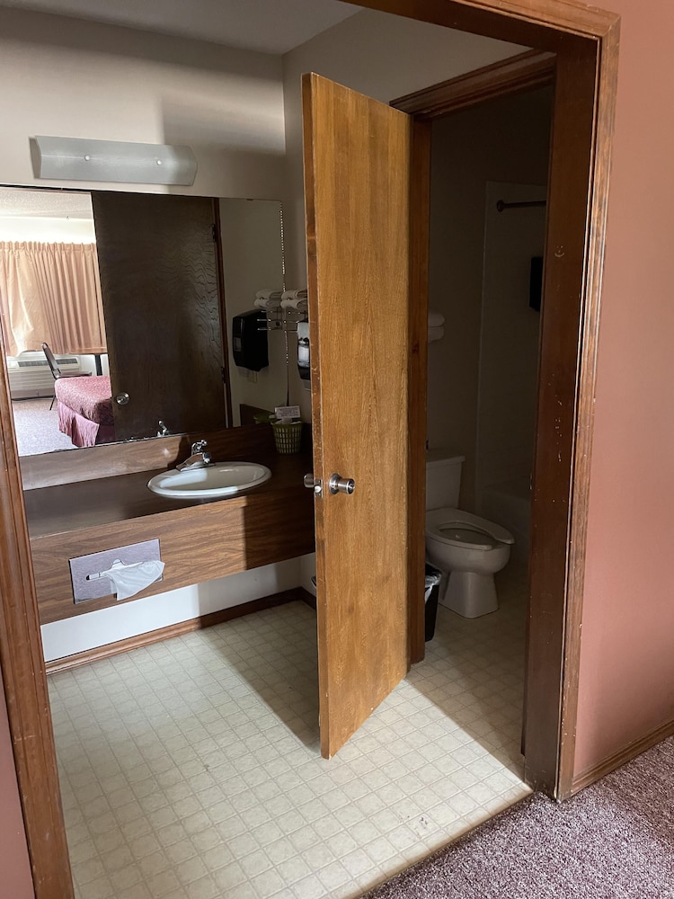Basic Triple Room photo 2