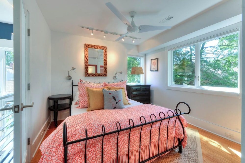 House, Multiple Beds, Pool Access, Garden View photo 3