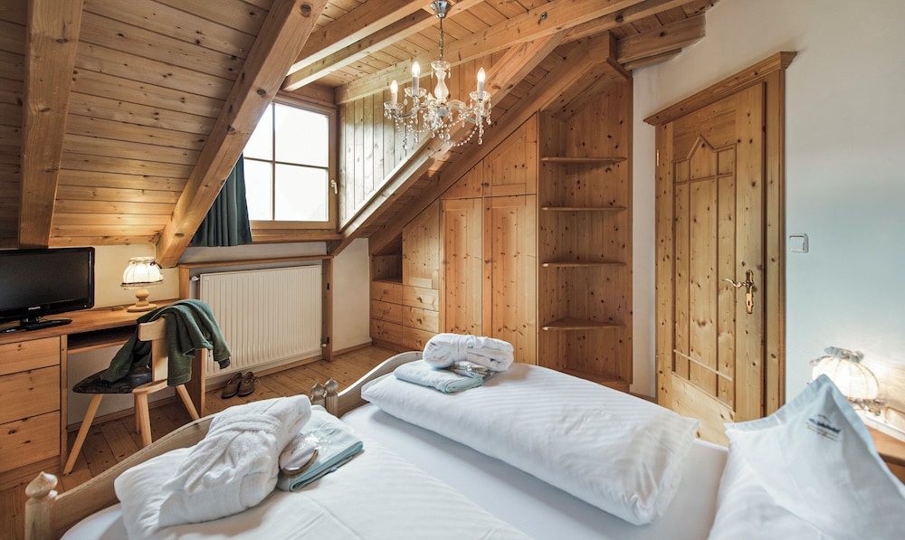 Family Suite 403 in the Dependance with balcony and Dolomite view photo 3