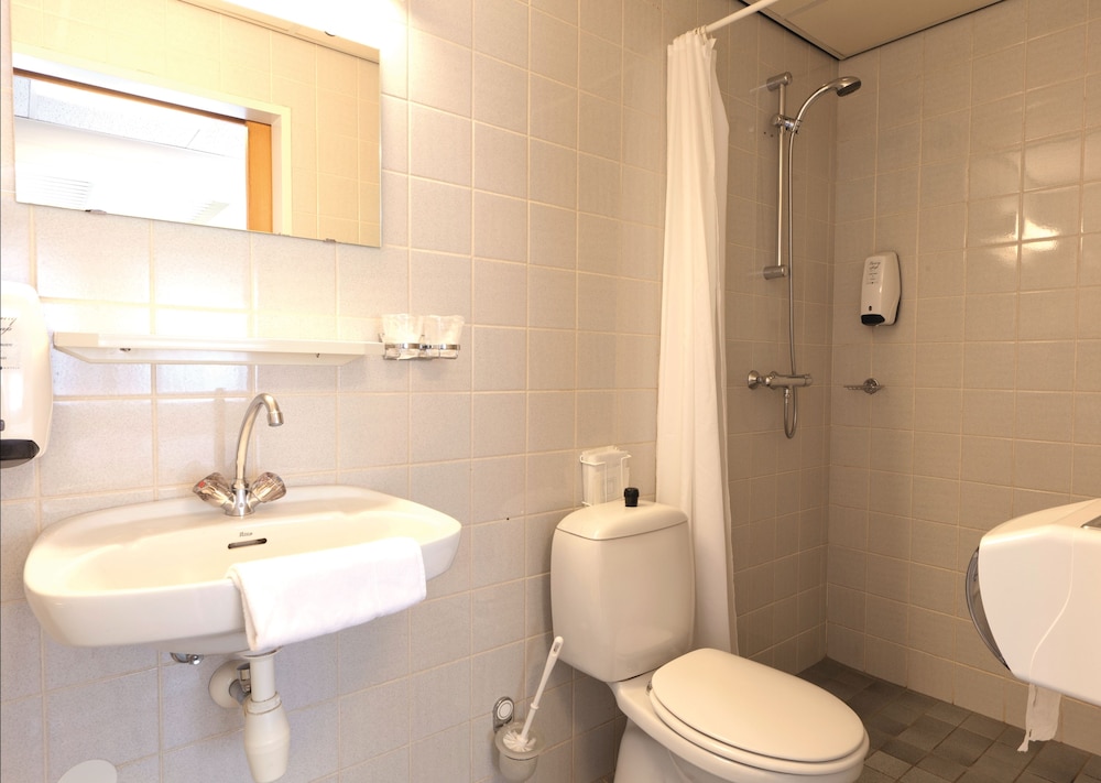 Standard Double Room (with Shower) photo 3