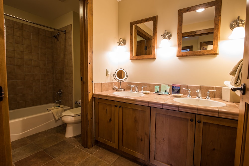 Condo, 2 Bedrooms, Mountain View photo 2