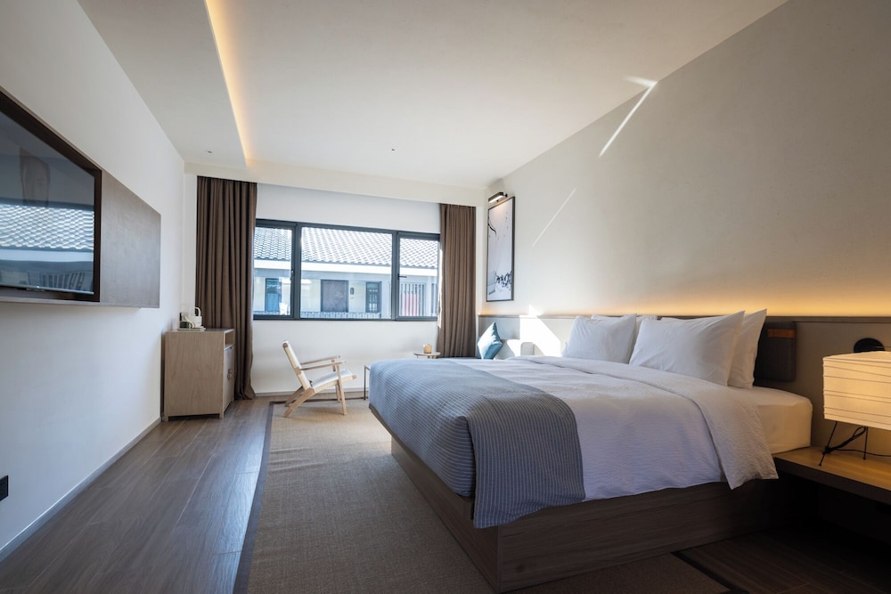 Basic Single Room