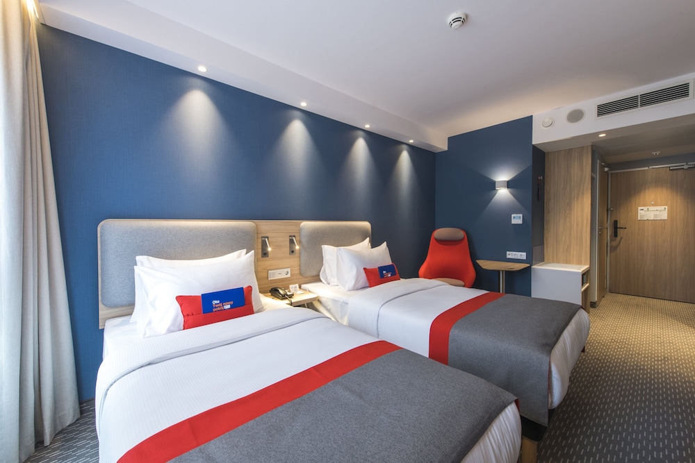 Standard Room (Free Breakfast) - Photo 8