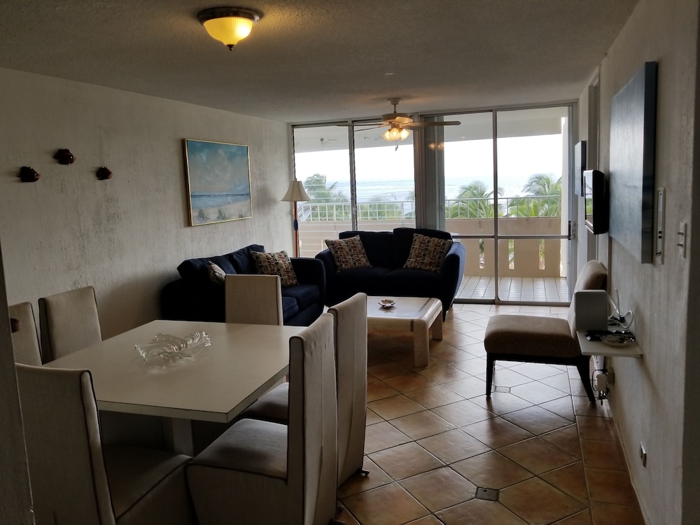 Exclusive Triple Room, 3 Bedrooms, Beach View, Beachfront