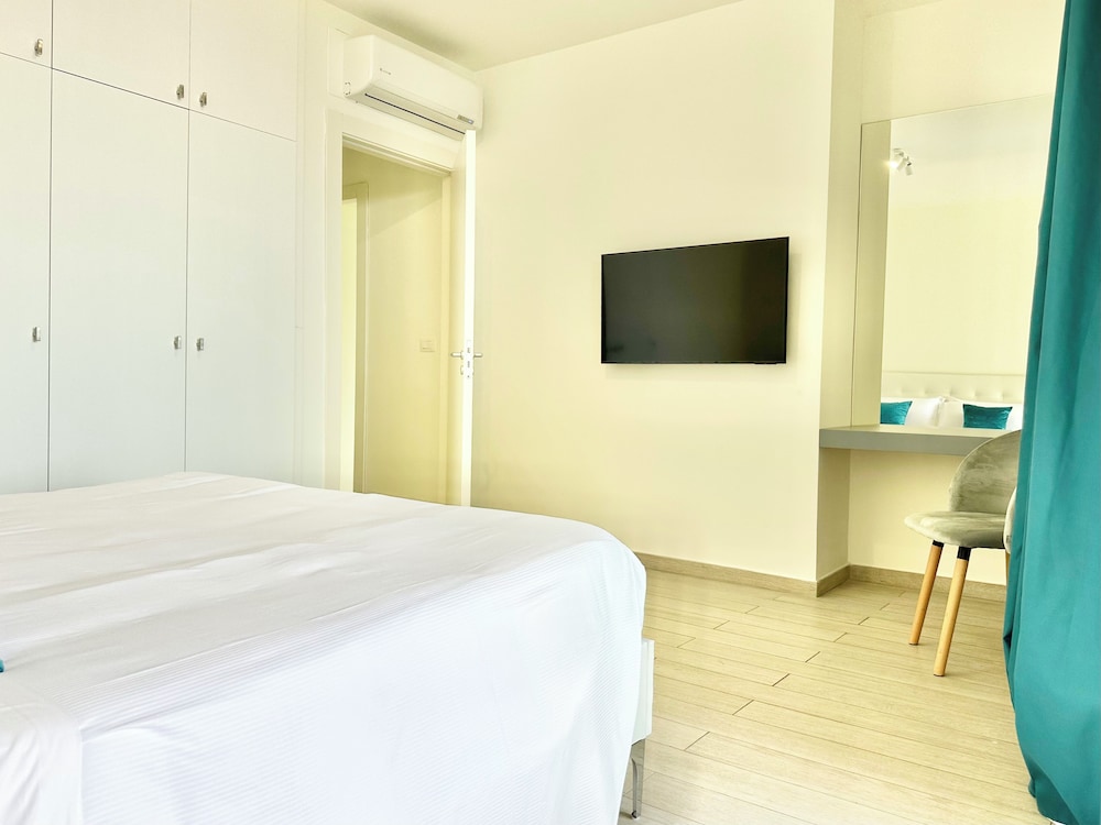 Panoramic Apartment, Hot Tub, Sea View photo 2