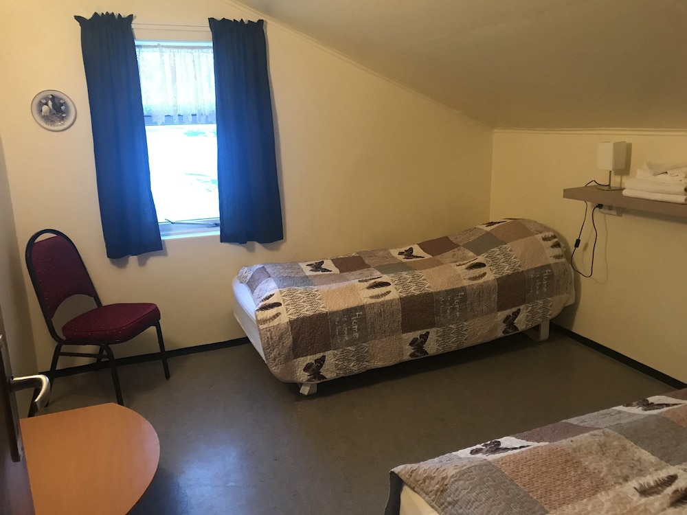 Twin Room, Shared Bathroom photo 2