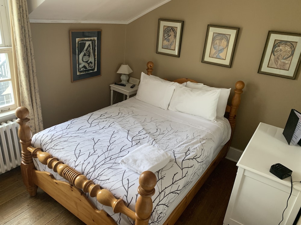 Standard Shared Dormitory, 1 Queen Bed photo 1