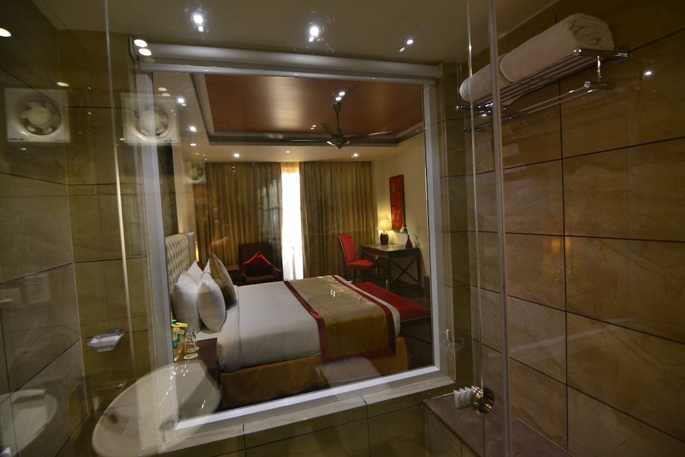 Premium Luxury Room, Balcony photo 2