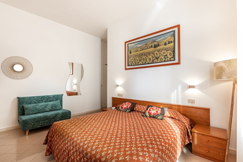 Superior Room, City View - Photo 3