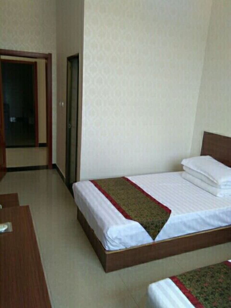 Standard Twin Room, Non Smoking photo 2