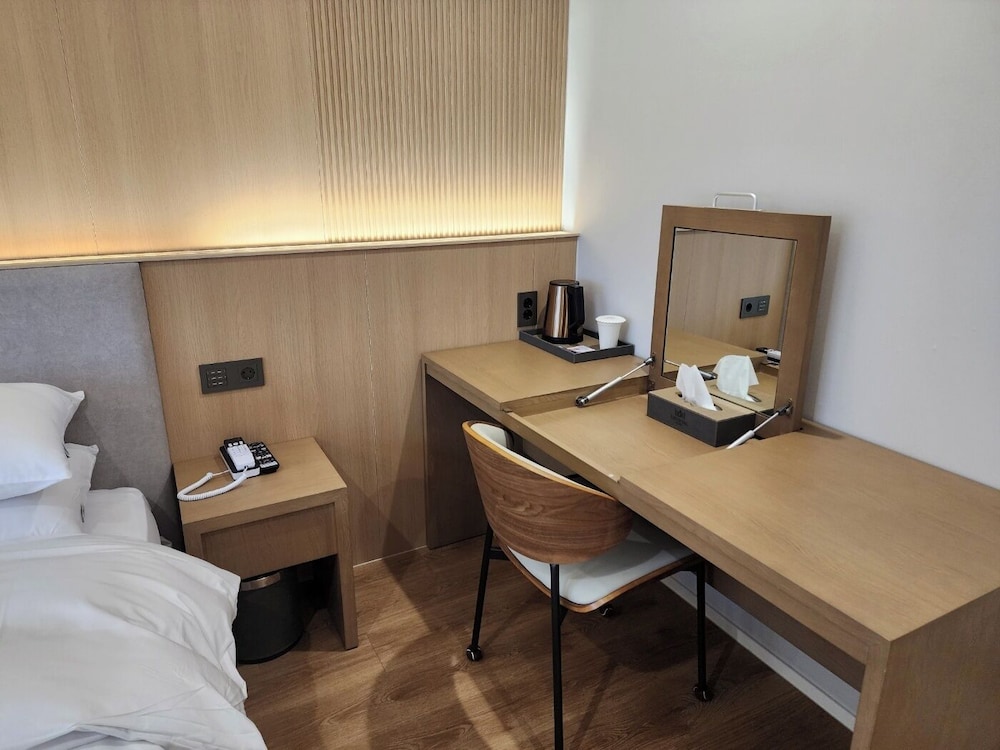 Deluxe Twin Room photo 3