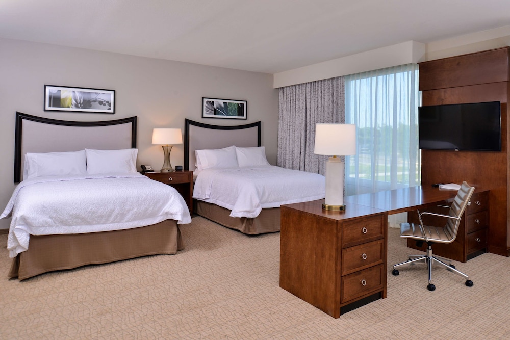 Corner Queen Room with Two Queen Beds