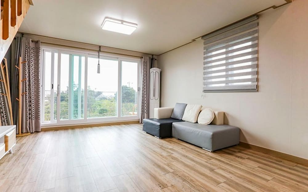 Room (Duplex type 2 (duplex))