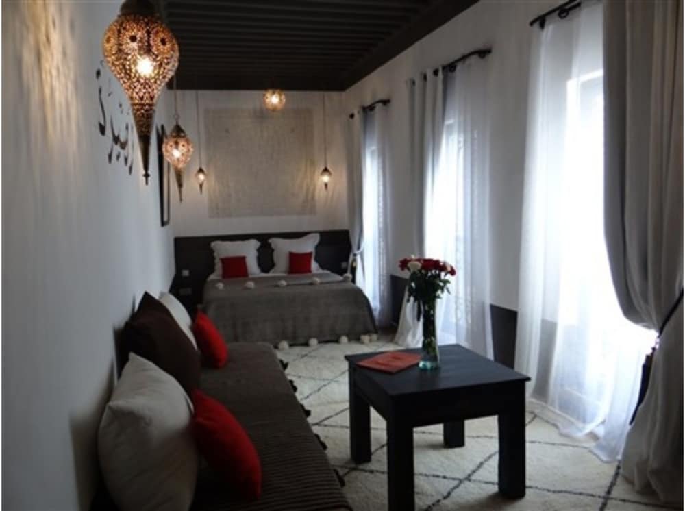 Deluxe Triple Room, Private Bathroom (ZAIRA)
