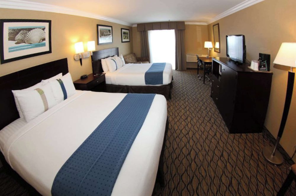 Deluxe Room, 2 Queen Beds, Non Smoking - Photo 1