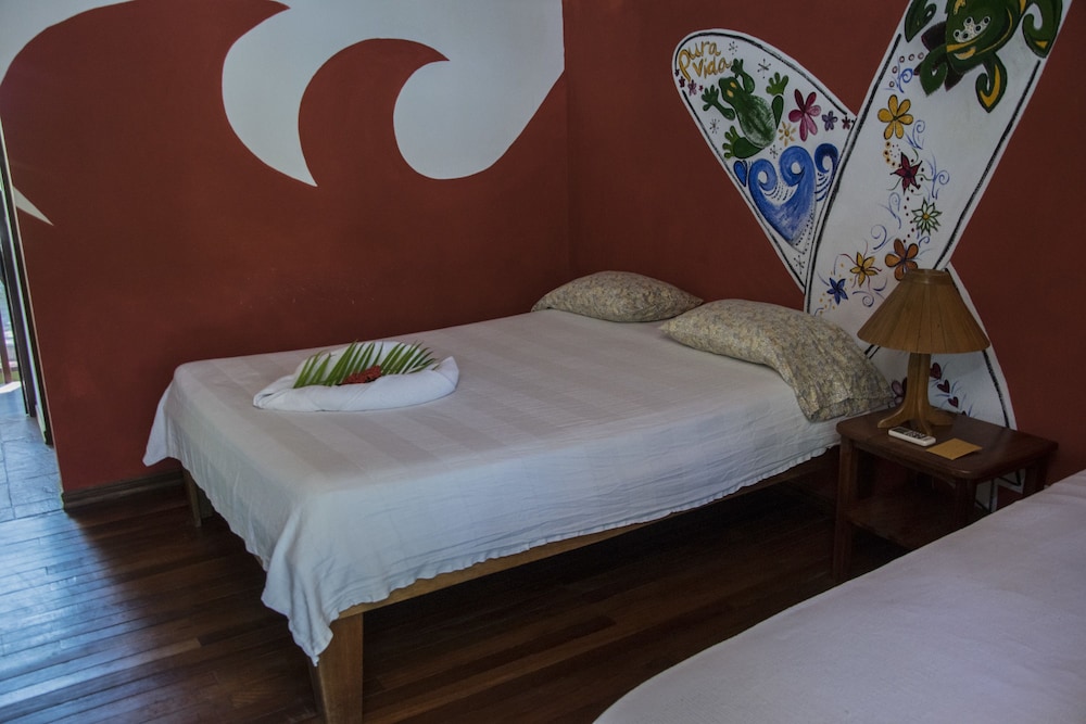 Superior Room, 1 Queen and 1 Twin Bed photo 1