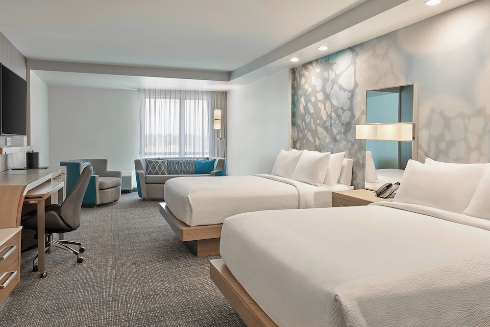 Suite, Multiple Beds - Photo 1