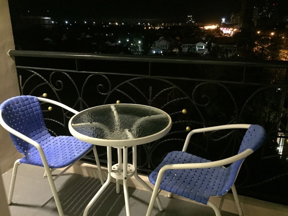 Apartment, Garden View